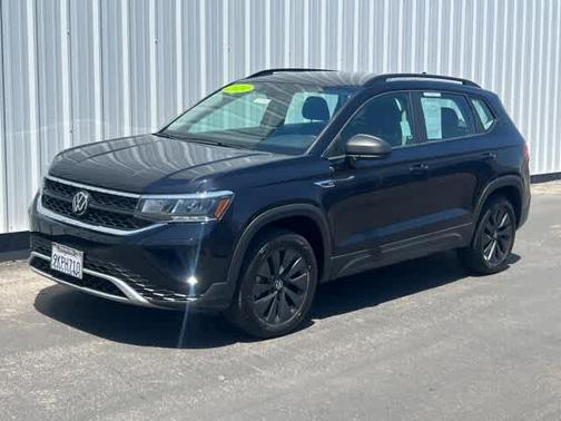 Deep Black Pearl Effect 2024 Volkswagen Taos 1.5T S