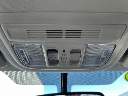 Lunar Silver Metallic 2017 Honda Civic EX-L