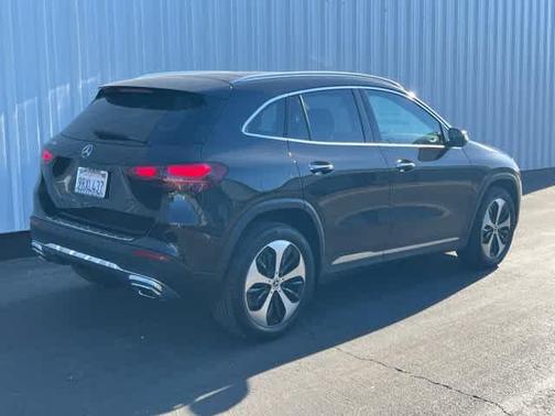 2025 Mercedes-Benz GLA 250 Base