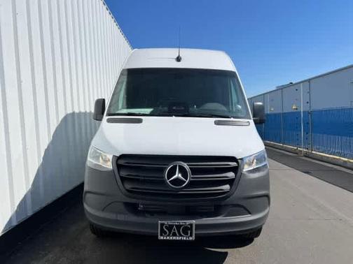 2025 Mercedes-Benz Sprinter 2500