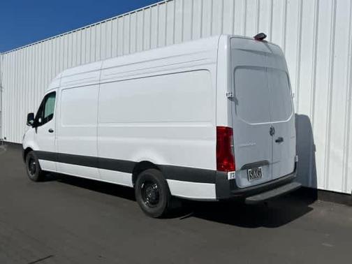 2025 Mercedes-Benz Sprinter 2500