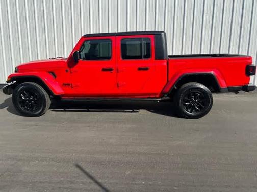 2022 Jeep Gladiator Sport