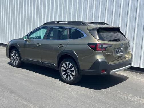 Autumn Green Metallic 2024 Subaru Outback Limited
