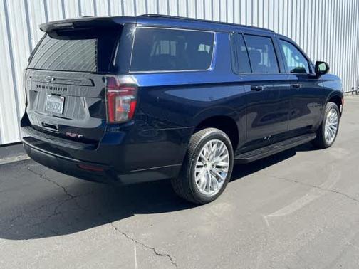 2024 Chevrolet Suburban RST