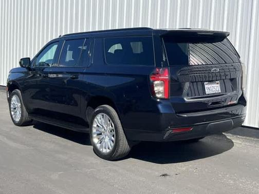 2024 Chevrolet Suburban RST