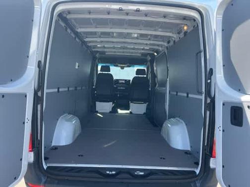 Arctic White 2026 Mercedes-Benz Sprinter 2500