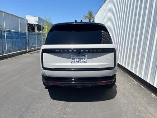 2023 Land Rover Range Rover SV