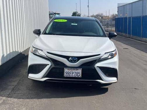 2022 Toyota Camry Hybrid XSE