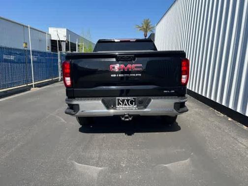 2023 GMC Sierra 1500 SLE