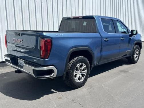 Metallic 2024 GMC Sierra 1500 SLT