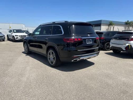 2025 Mercedes-Benz GLS 450 4MATIC