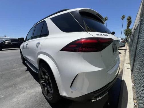 Polar White 2026 Mercedes-Benz GLE 450 4MATIC