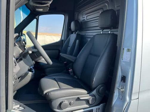 2025 Mercedes-Benz Sprinter 2500