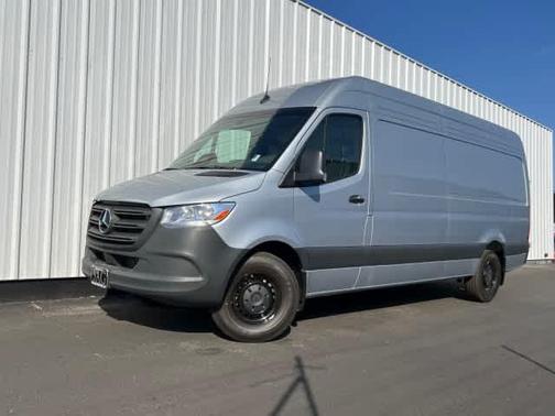 2025 Mercedes-Benz Sprinter 2500