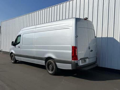 2025 Mercedes-Benz Sprinter 2500
