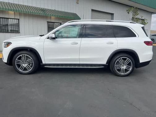 2026 Mercedes-Benz GLS 450