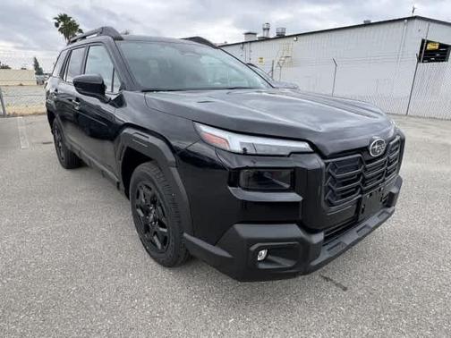 Crystal Black Silica 2026 Subaru Outback Limited