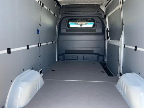 2025 Mercedes-Benz Sprinter 2500