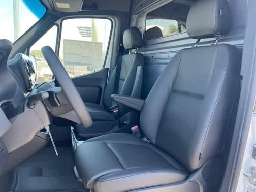 2025 Mercedes-Benz Sprinter 2500