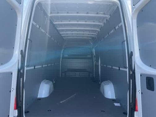 Arctic White 2026 Mercedes-Benz Sprinter 2500