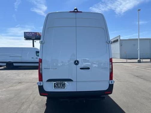 Arctic White 2026 Mercedes-Benz Sprinter 2500