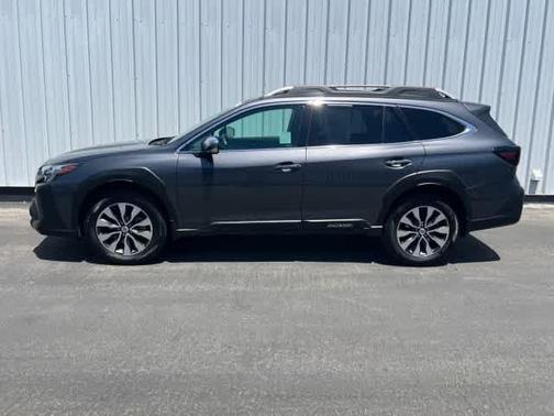 Magnetite Gray Metallic 2023 Subaru Outback Touring XT
