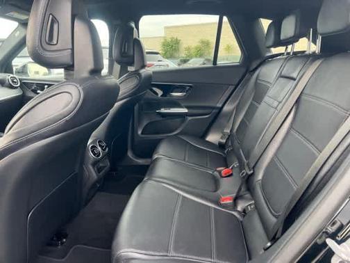 2026 Mercedes-Benz GLC 300 Base