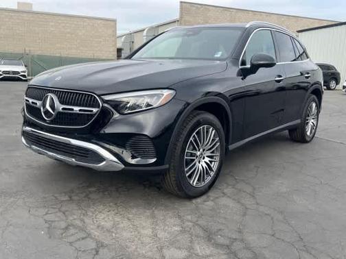 2026 Mercedes-Benz GLC 300 Base
