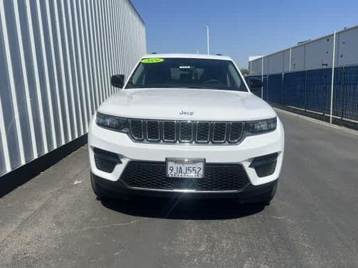 2024 Jeep Grand Cherokee Laredo X