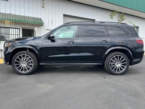 2025 Mercedes-Benz GLS 450 4MATIC