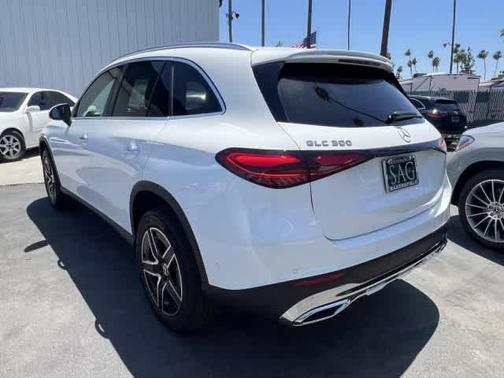 Polar White 2026 Mercedes-Benz GLC 300 Base