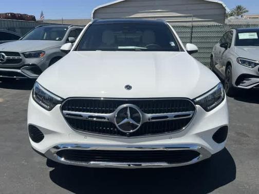 Polar White 2026 Mercedes-Benz GLC 300 Base