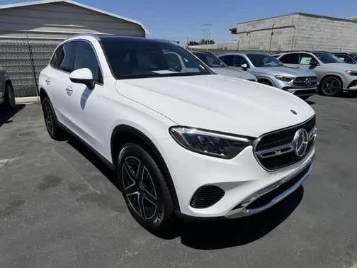 Polar White 2026 Mercedes-Benz GLC 300 Base