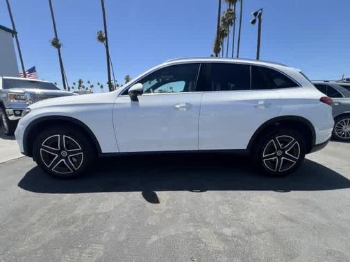 Polar White 2026 Mercedes-Benz GLC 300 Base