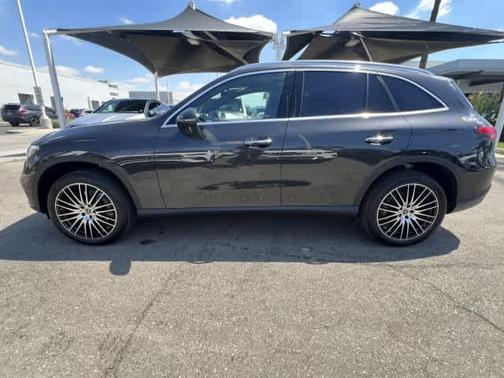 Graphite Gray Metallic 2026 Mercedes-Benz GLC 300 Base