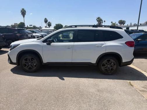 Crystal White Pearl 2026 Subaru Ascent Onyx Edition Touring