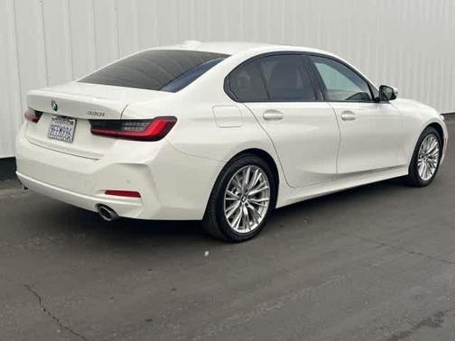 2023 BMW 330 i