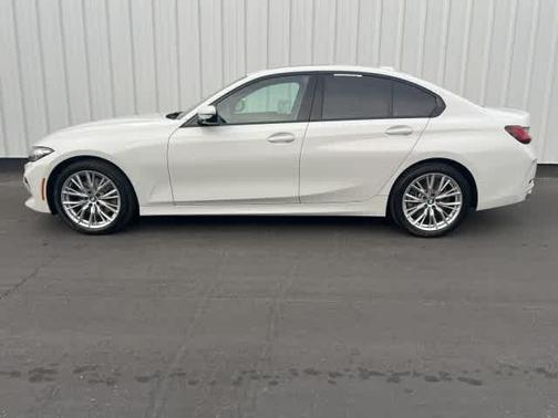 2023 BMW 330 i