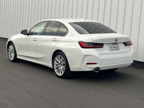 2023 BMW 330 i