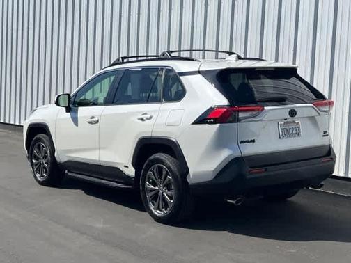 2022 Toyota RAV4 Hybrid XLE Premium
