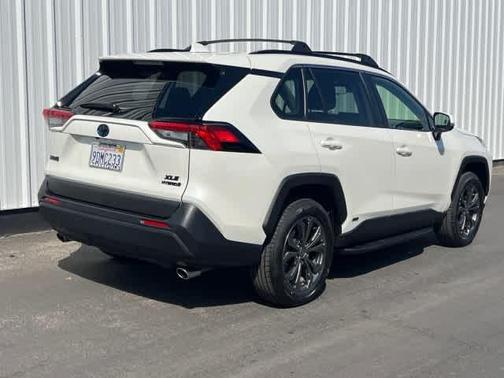 2022 Toyota RAV4 Hybrid XLE Premium