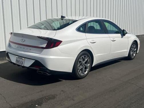 2022 Hyundai SONATA SEL