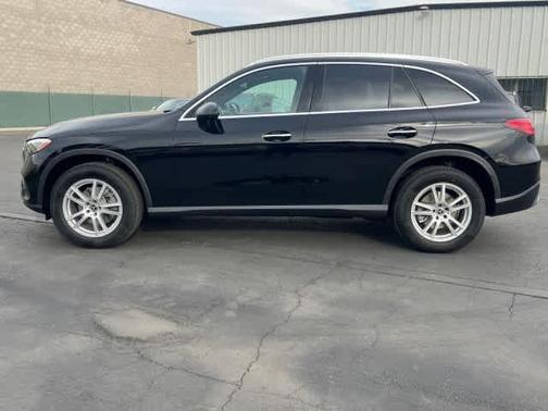 2026 Mercedes-Benz GLC 300 Base