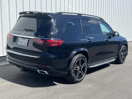2026 Mercedes-Benz GLS 450 4MATIC