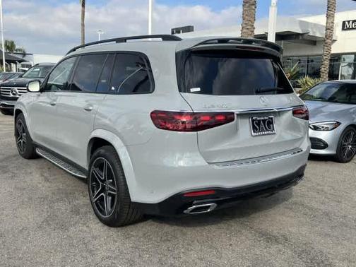 2026 Mercedes-Benz GLS 450 4MATIC