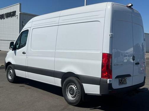 2025 Mercedes-Benz Sprinter 2500