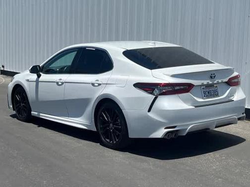 2021 Toyota Camry Hybrid XSE