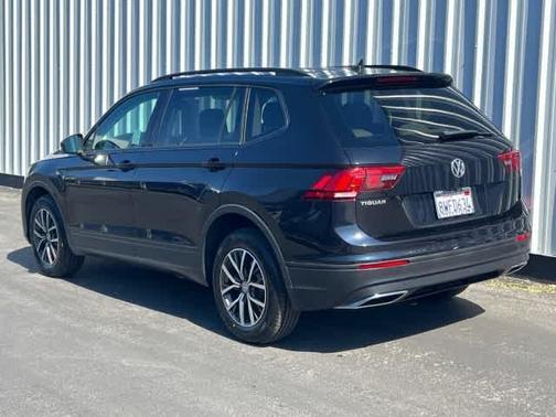 Deep Black Pearl Effect 2021 Volkswagen Tiguan 2.0T S