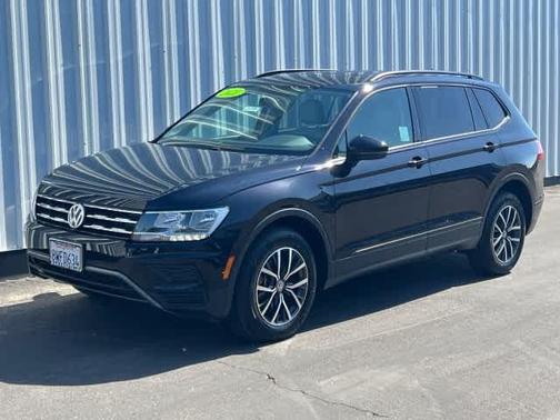 Deep Black Pearl Effect 2021 Volkswagen Tiguan 2.0T S