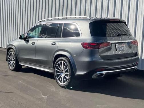 2025 Mercedes-Benz GLS 450 4MATIC